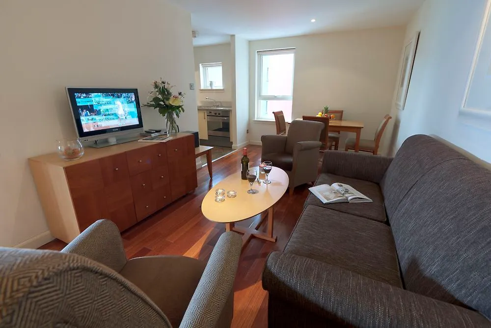 Holyrood Aparthotel Εδιμβούργο 4*,